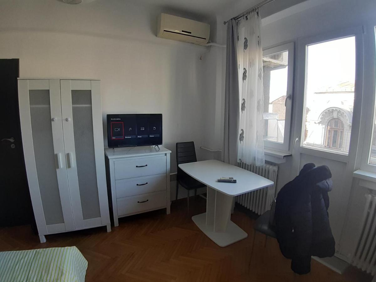 Best Apartament In Center Apartment Bucharest Bilik gambar