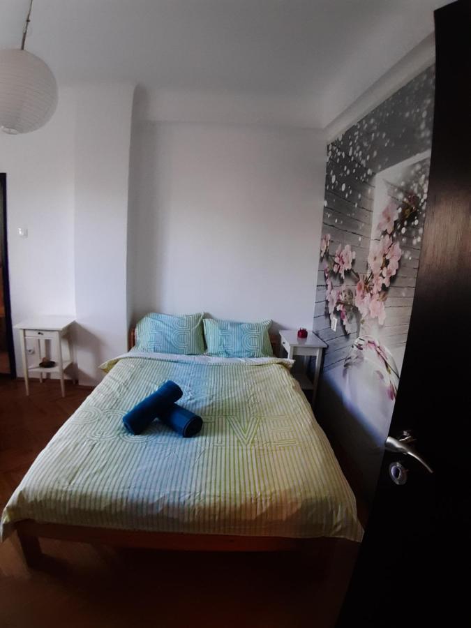 Best Apartament In Center Apartment Bucharest Bilik gambar
