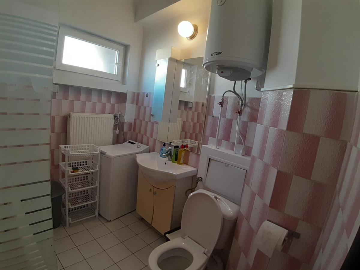 Best Apartament In Center Apartment Bucharest Bilik gambar
